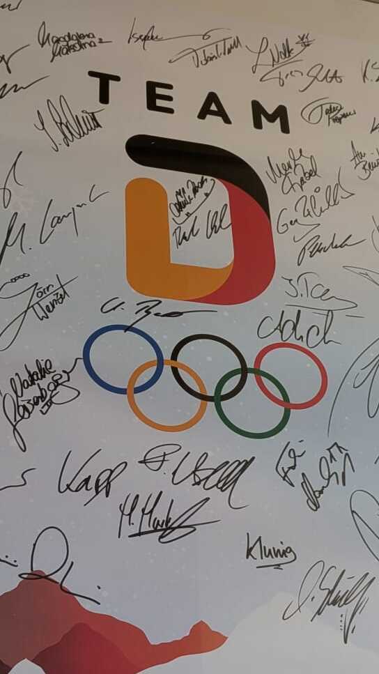 Decor on the walls of the waiting room